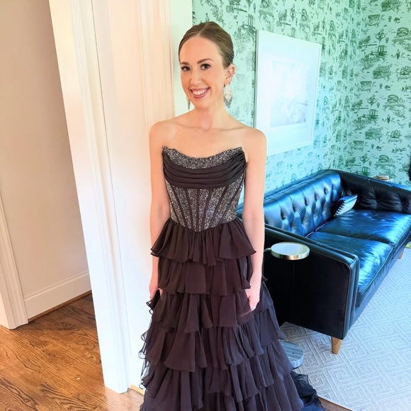 Meet your Posher, Janna - Picture 8 of 16